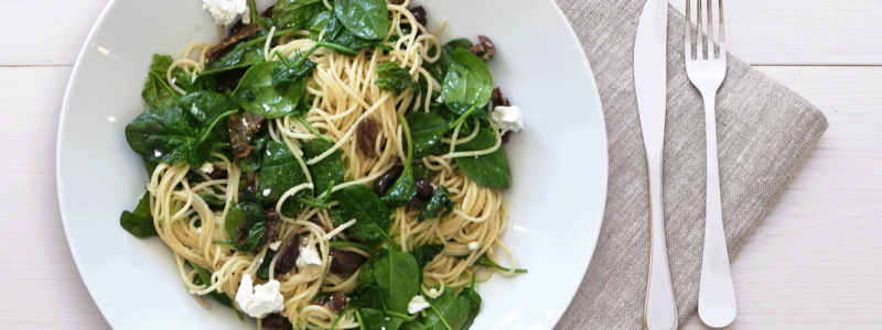 Olive, Sun-dried Tomato & Goat’s Cheese Spaghetti Olive, Sun-dried Tomato & Goat’s Cheese Spaghetti