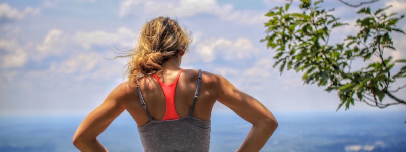 10 realistic fitness & health goals to improve your life